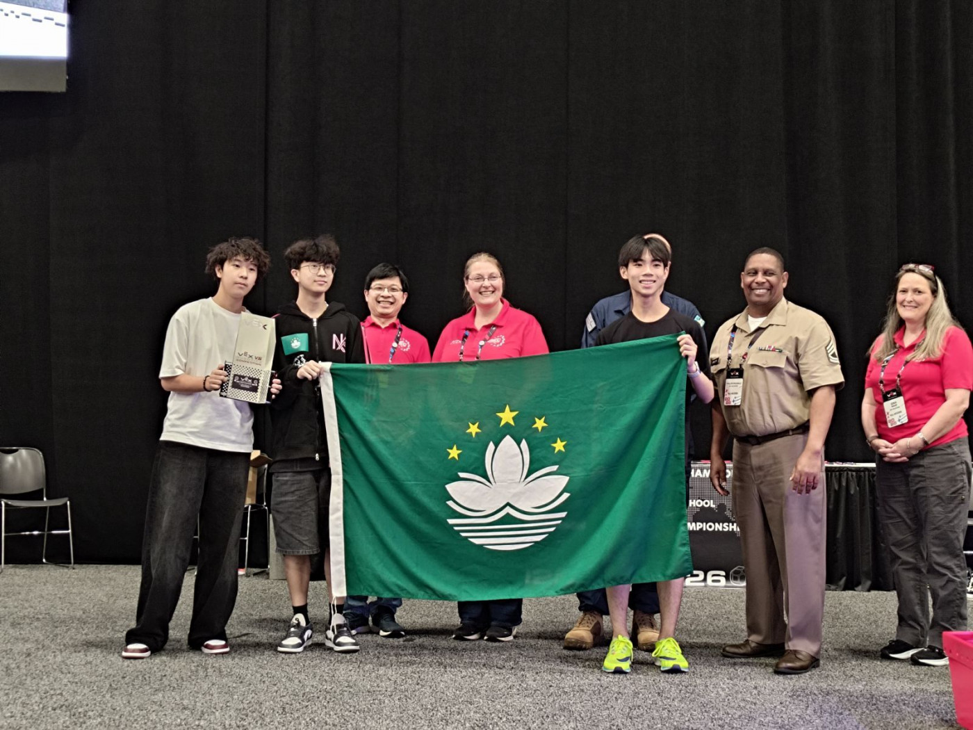 TIS-Team-85301X-Wins-Design-Award-at-VEX-World-Championship-2026.jpg